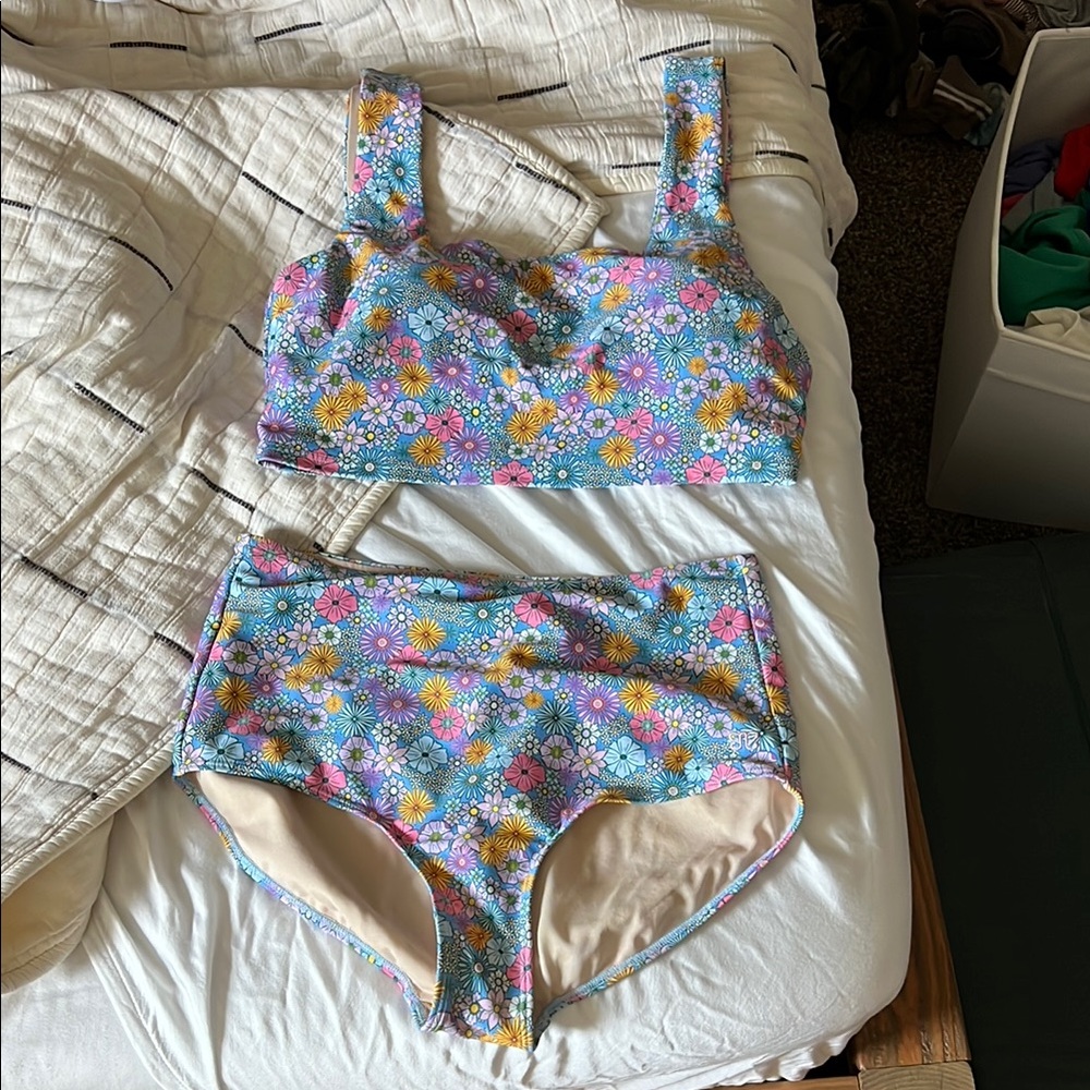 Albion fit Floral Bikini Set